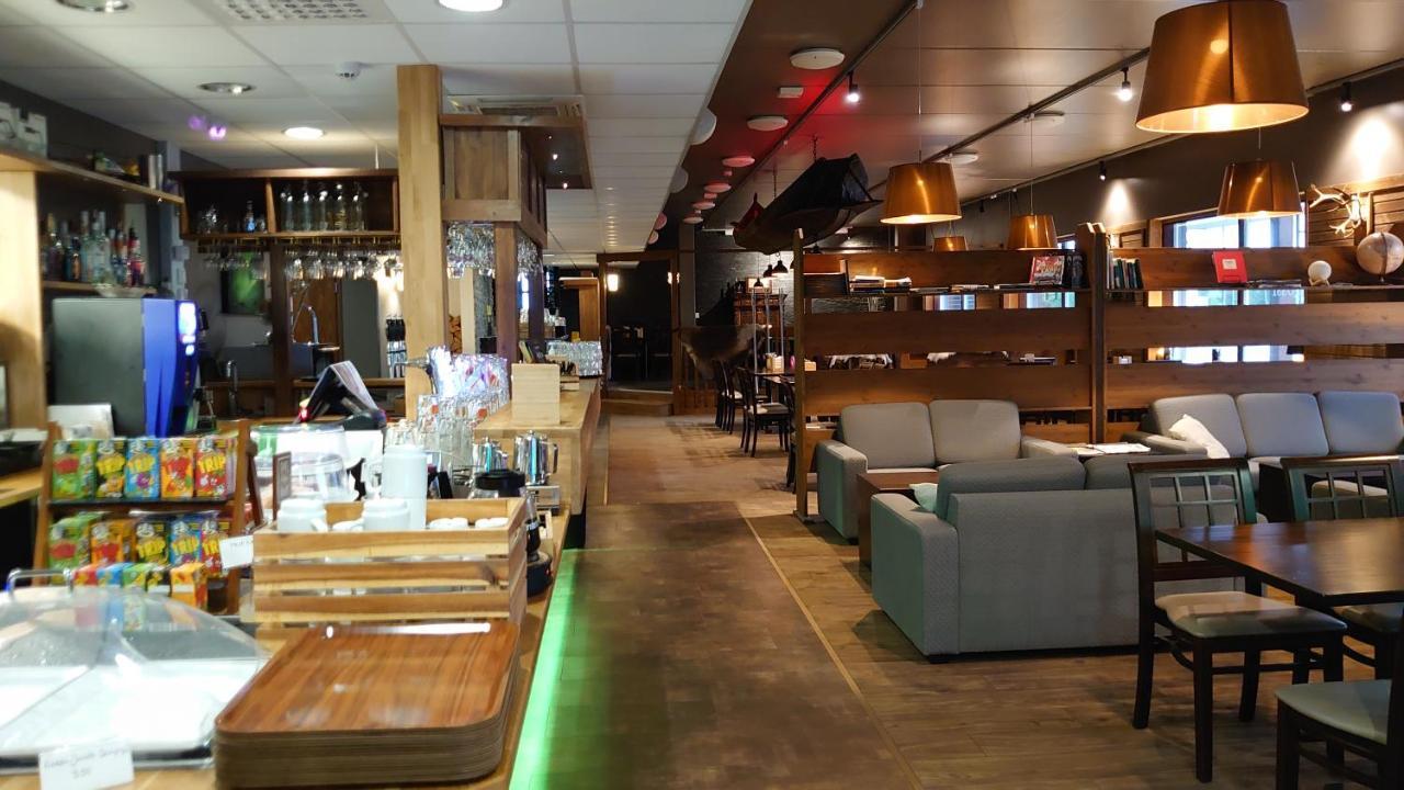 Hotel Guossi Каригасниеми Екстериор снимка