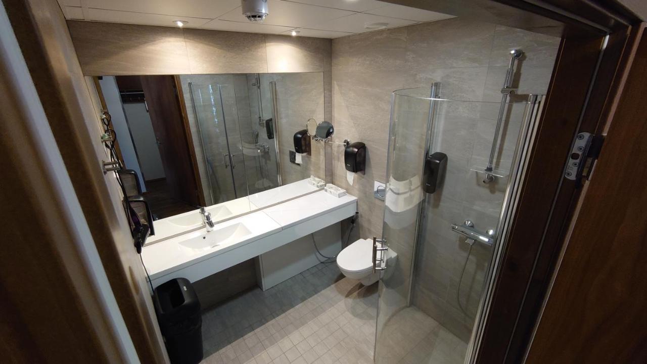 Hotel Guossi Каригасниеми Екстериор снимка