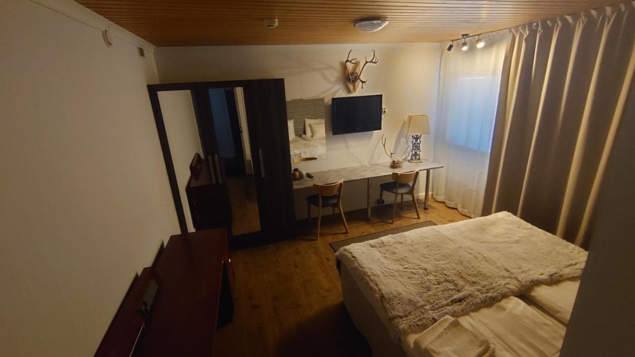 Hotel Guossi Каригасниеми Екстериор снимка